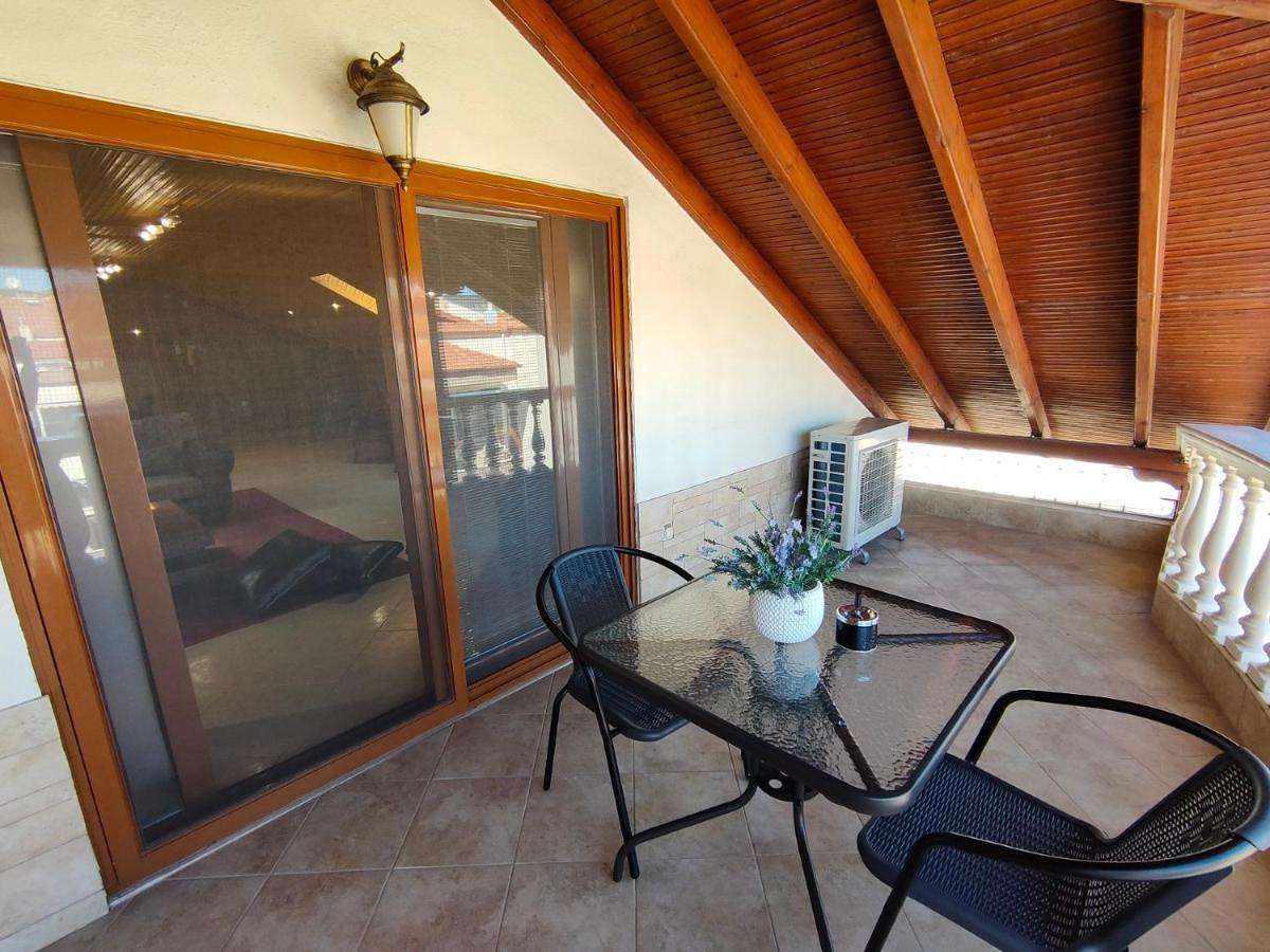 Vesta Apartment Tesalonika Bagian luar foto