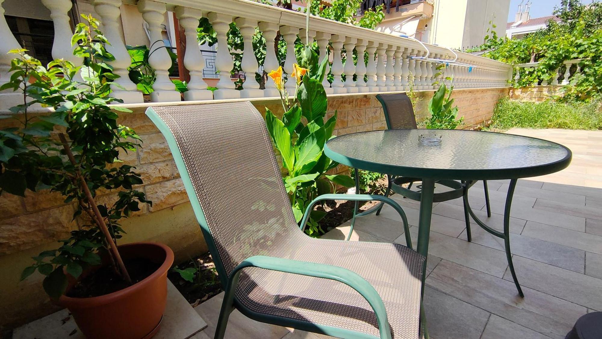 Vesta Apartment Tesalonika Bagian luar foto